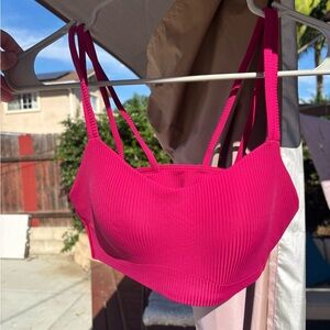 NWT Women's size 8 lululemon berry Ribbed “like a cloud” bra B/C